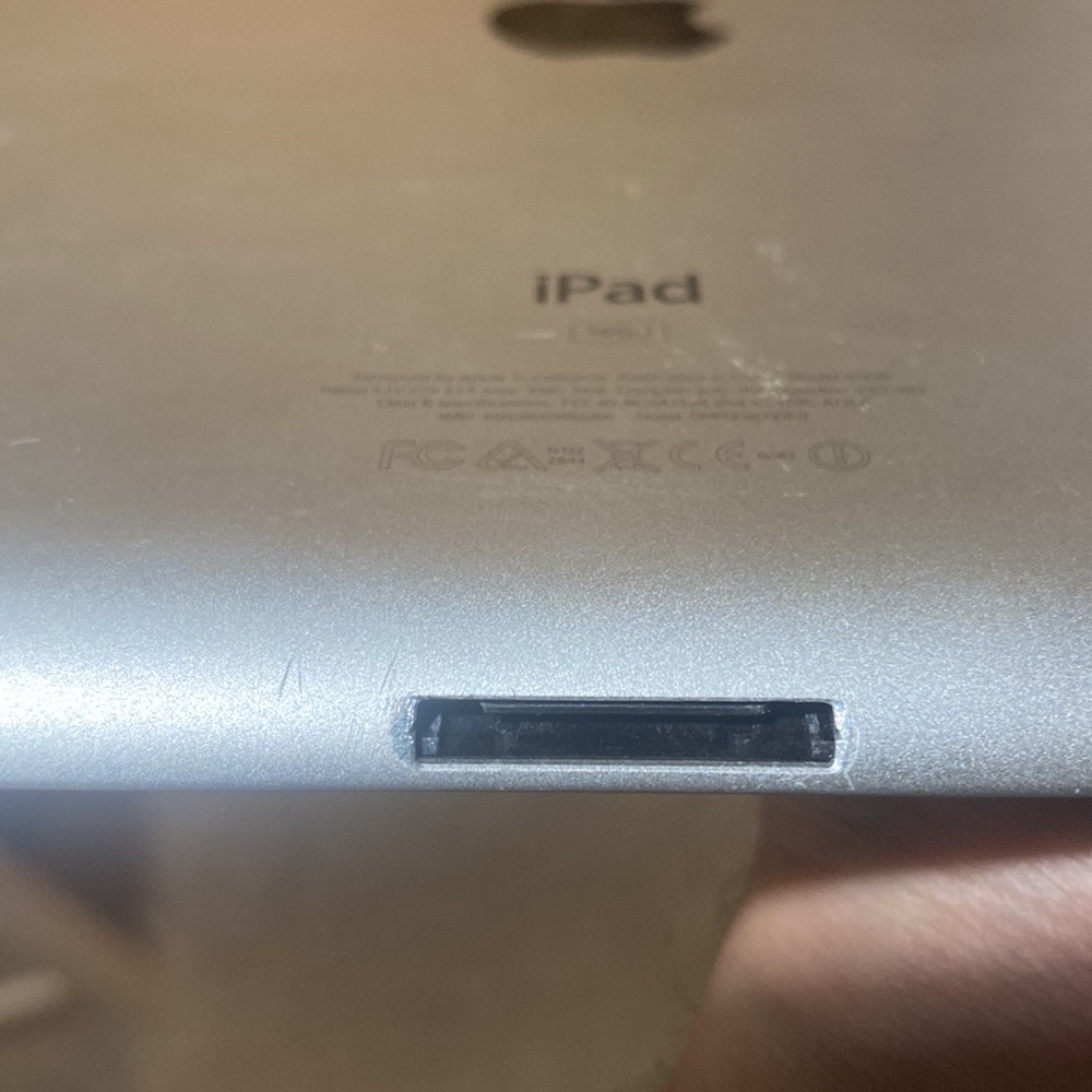 📱iPad 2❗️ 16GB (+chargers) - Picture 7 of 11